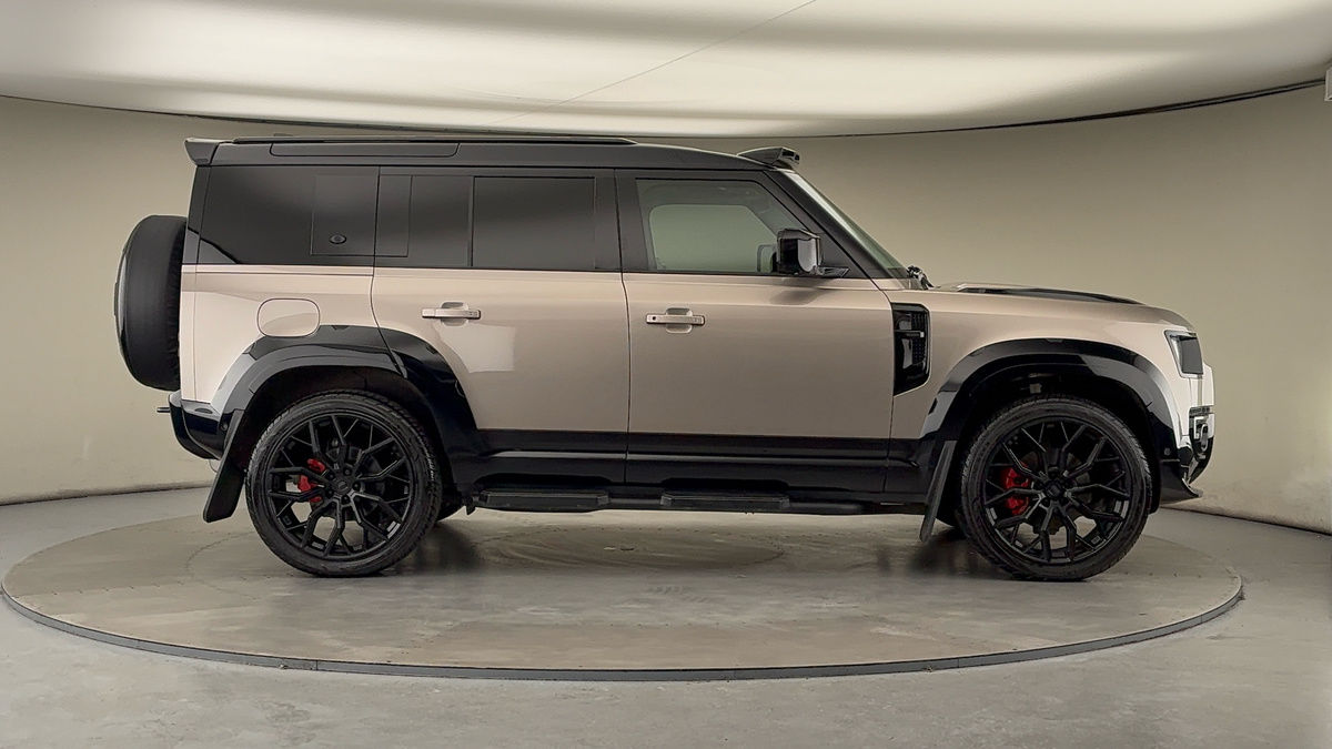 Used Land Rover Defender 110 2023 for sale - 77107385: Photo 16