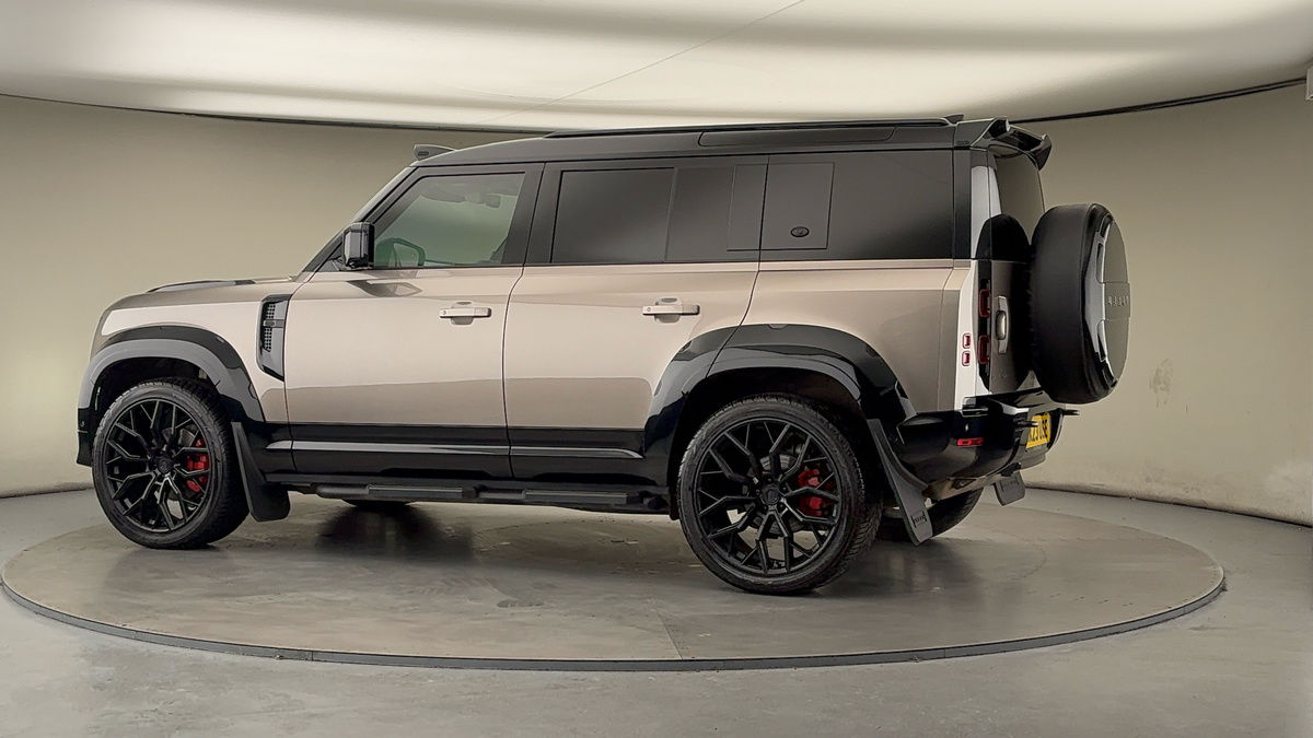 Used Land Rover Defender 110 2023 for sale - 77107385: Photo 31