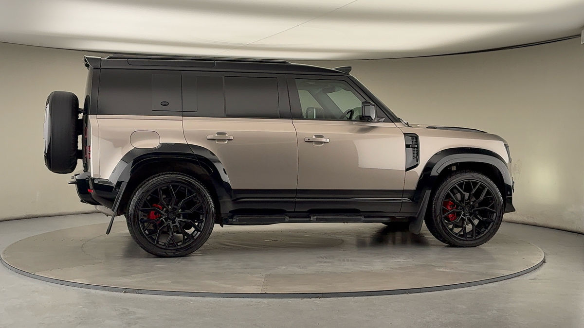 Used Land Rover Defender 110 2023 for sale - 77107385: Photo 42