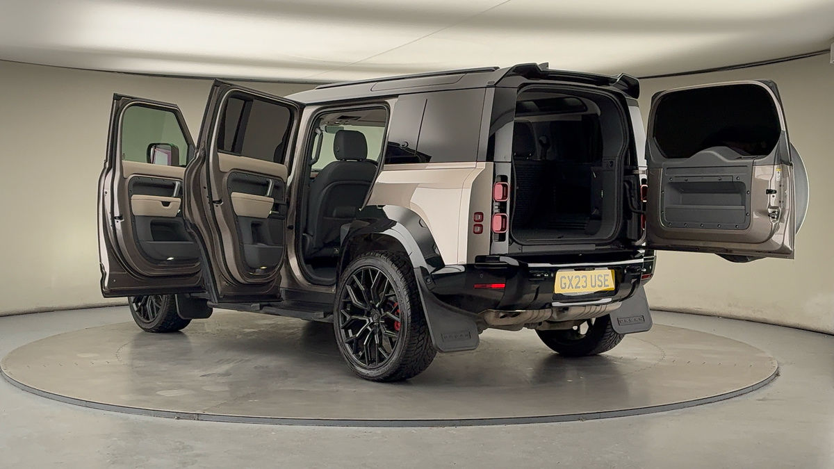 Used Land Rover Defender 110 2023 for sale - 77107385: Photo 48