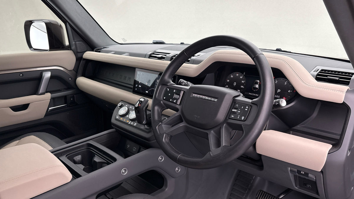 Used Land Rover Defender 110 2023 for sale - 77107385: Photo 5