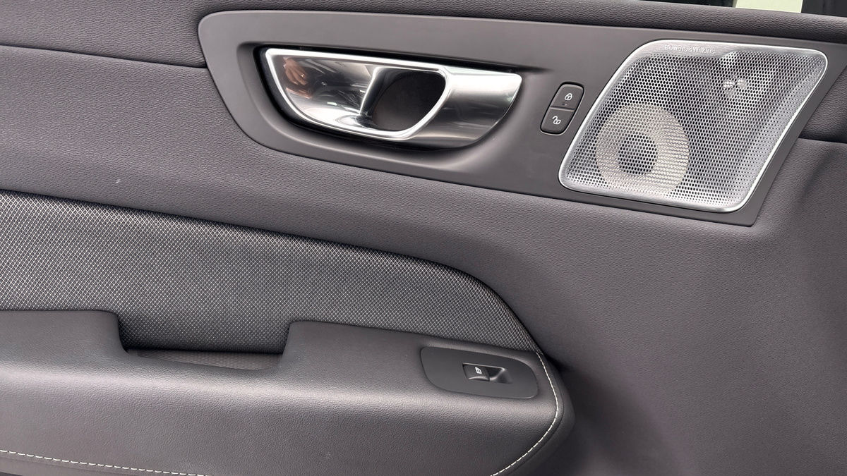 Used Volvo XC60 2022 for sale - 76280705: Photo 19