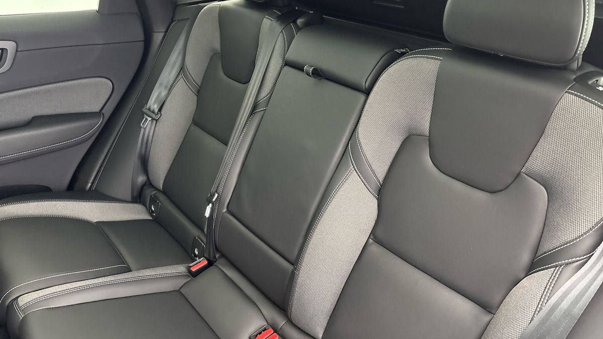 Used Volvo XC60 2022 for sale - 76280705: Photo 8