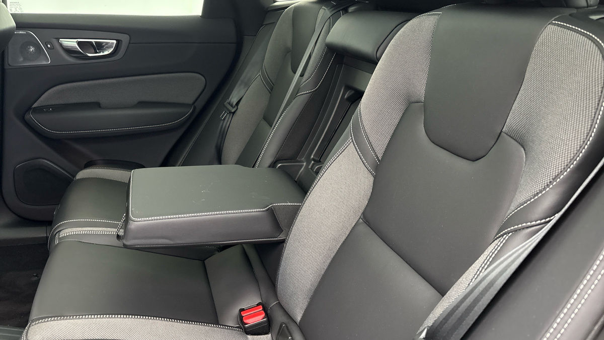 Used Volvo XC60 2022 for sale - 76280705: Photo 9