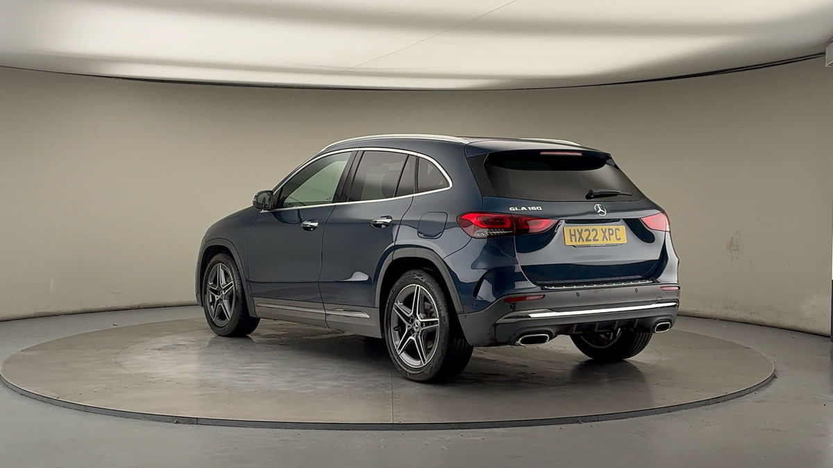 Used Mercedes-Benz GLA 2022 for sale - 76686927: Photo 2