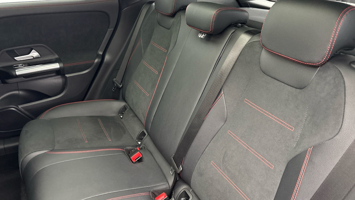 Used Mercedes-Benz GLA 2022 for sale - 76686927: Photo 8