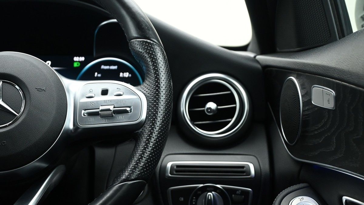 Used Mercedes-Benz C Class 2019 for sale - 76470849: Photo 30