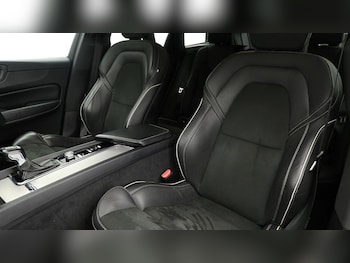 Used Volvo XC60 2018 for sale - 75549358: Photo