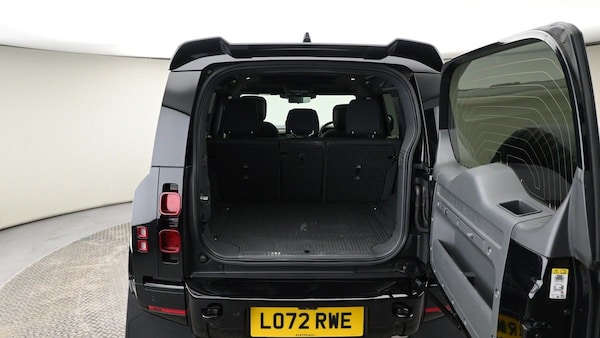 Used Land Rover Defender 110 2023 for sale - 74593384: Photo 10