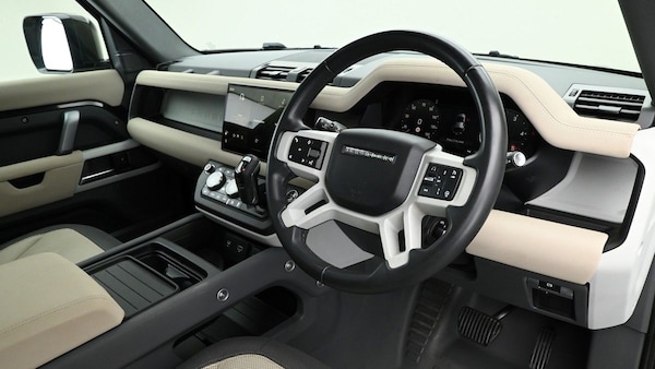Used Land Rover Defender 110 2023 for sale - 74593384: Photo 3