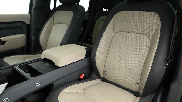 Used Land Rover Defender 110 2023 for sale - 74593384: Photo 4