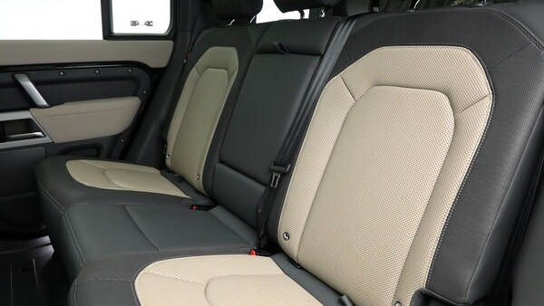 Used Land Rover Defender 110 2023 for sale - 74593384: Photo 5