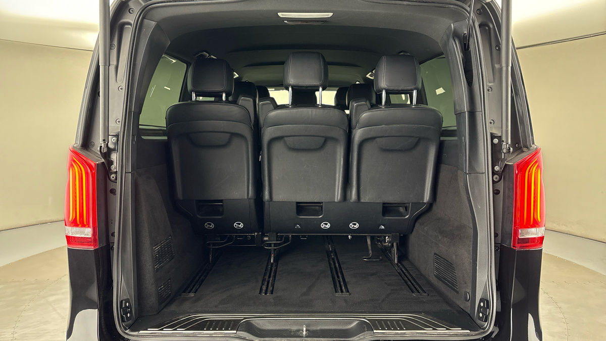 Used Mercedes-Benz V-Class 2023 for sale - 75999272: Photo 11