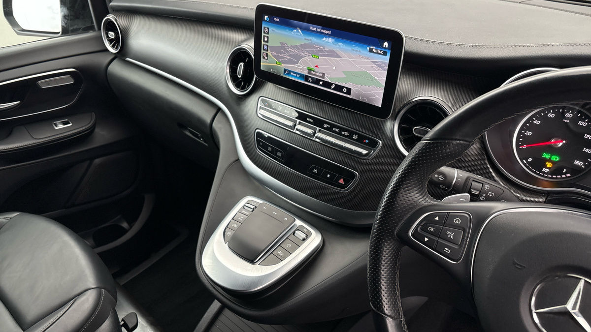 Used Mercedes-Benz V-Class 2023 for sale - 75999272: Photo 18