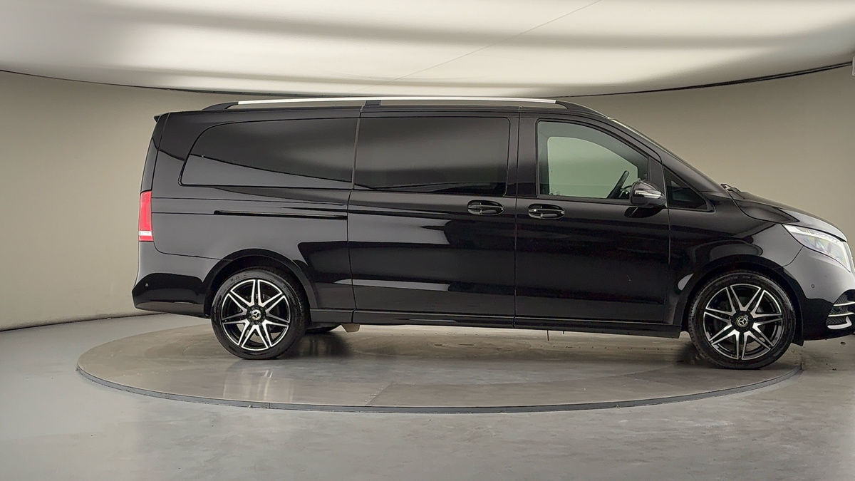 Used Mercedes-Benz V-Class 2023 for sale - 75999272: Photo 36