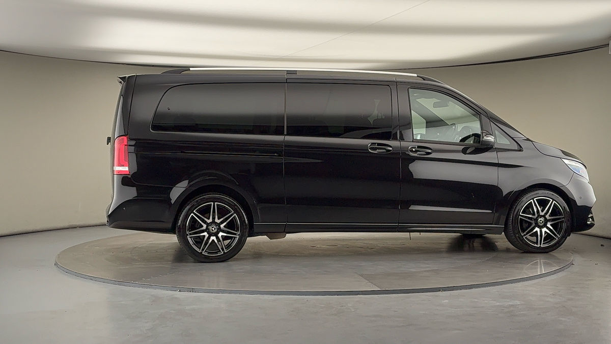 Used Mercedes-Benz V-Class 2023 for sale - 75999272: Photo 37