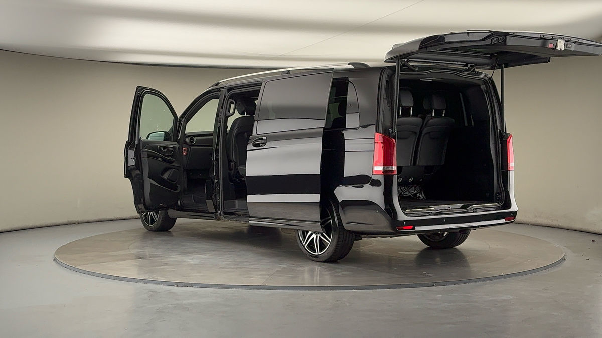 Used Mercedes-Benz V-Class 2023 for sale - 75999272: Photo 43