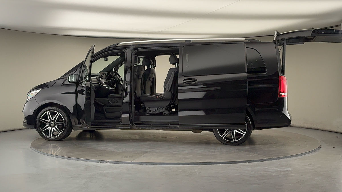 Used Mercedes-Benz V-Class 2023 for sale - 75999272: Photo 46