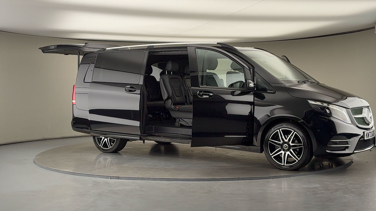 Used Mercedes-Benz V-Class 2023 for sale - 75999272: Photo 54