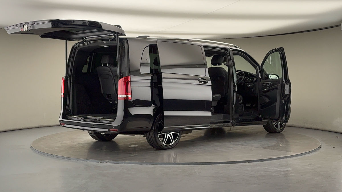 Used Mercedes-Benz V-Class 2023 for sale - 75999272: Photo 58