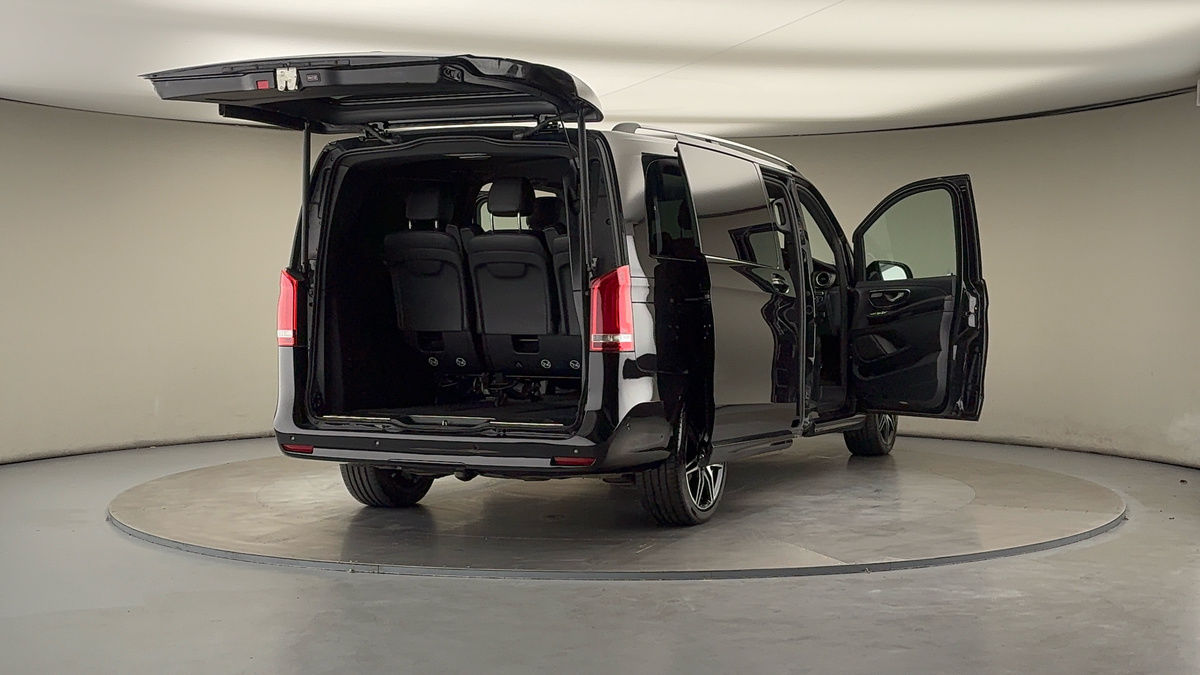 Used Mercedes-Benz V-Class 2023 for sale - 75999272: Photo 59