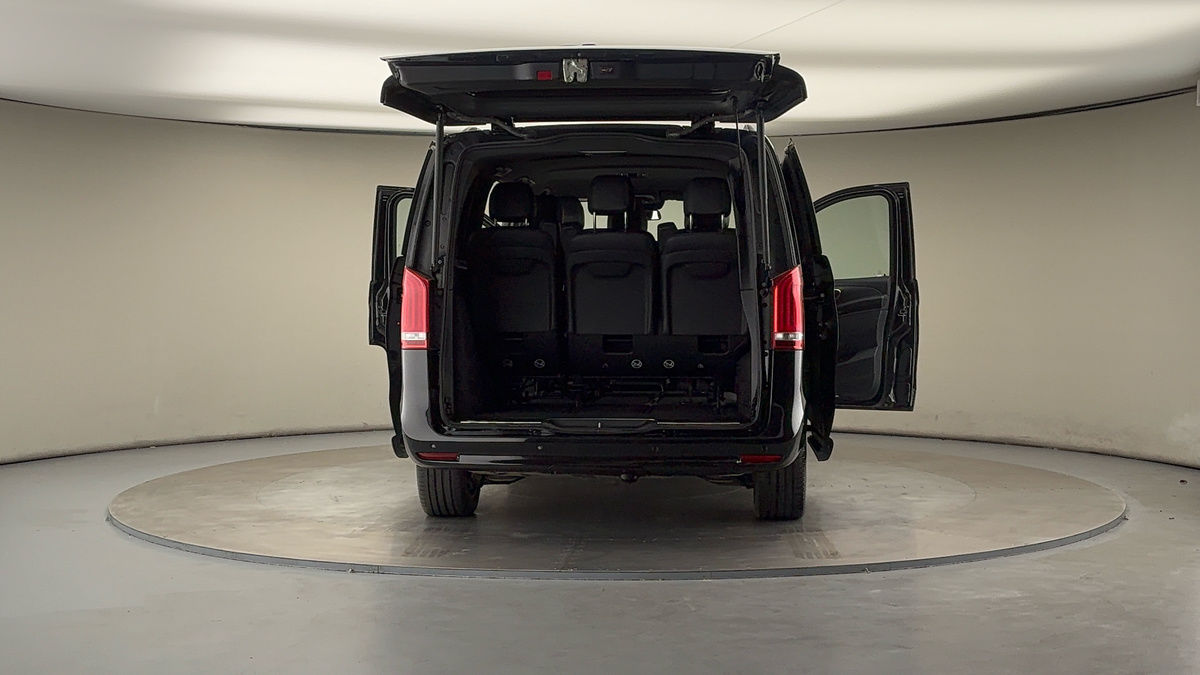 Used Mercedes-Benz V-Class 2023 for sale - 75999272: Photo 60