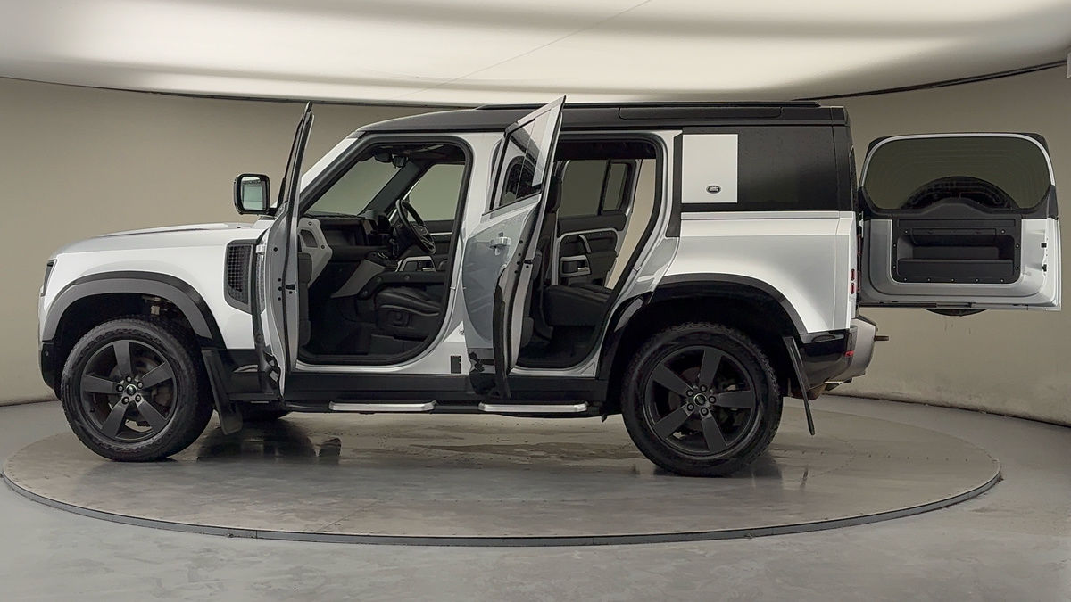 Used Land Rover Defender 110 2022 for sale - 77213246: Photo 46