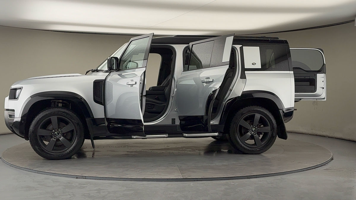 Used Land Rover Defender 110 2022 for sale - 77213246: Photo 47