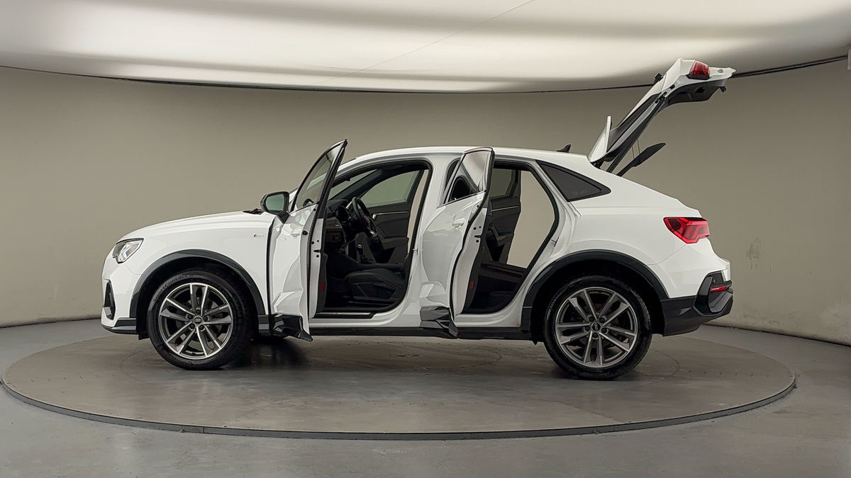 Used Audi Q3 2023 for sale - 76974097: Photo 46