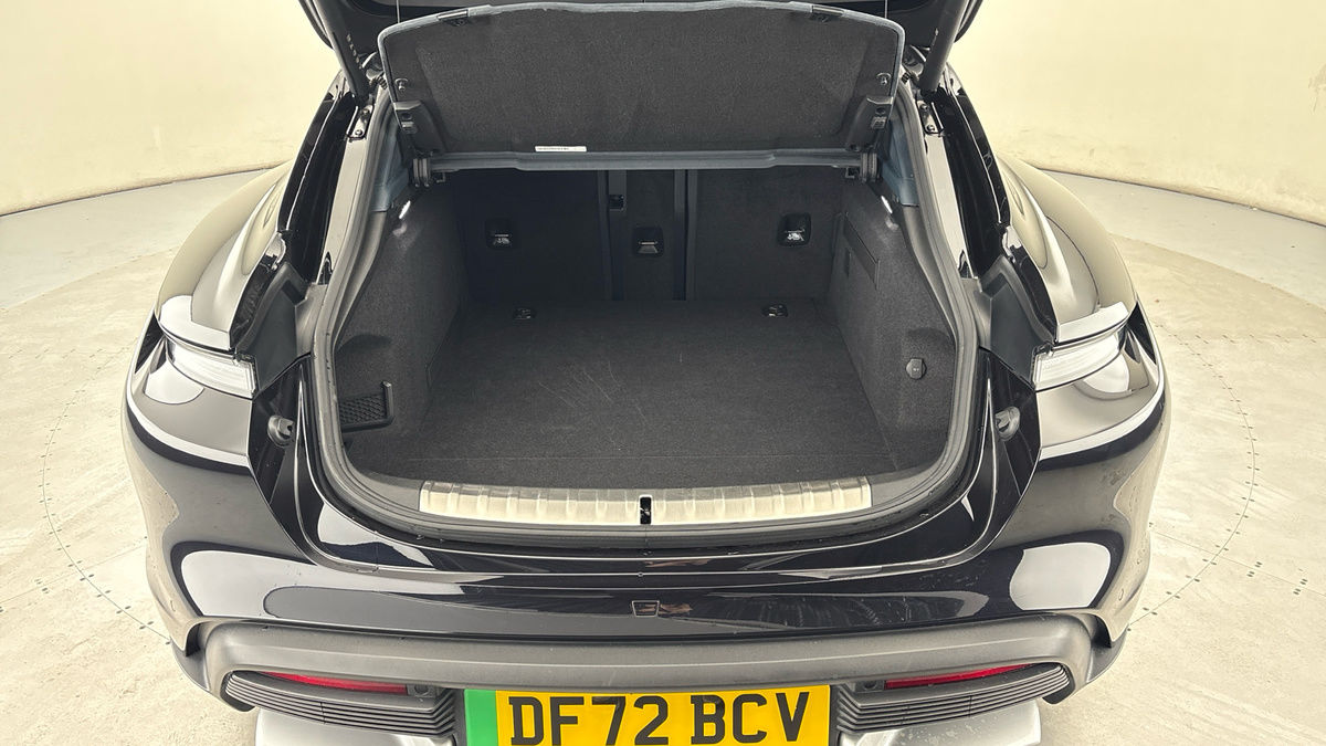 Used Porsche Taycan 2022 for sale - 77937575: Photo 11