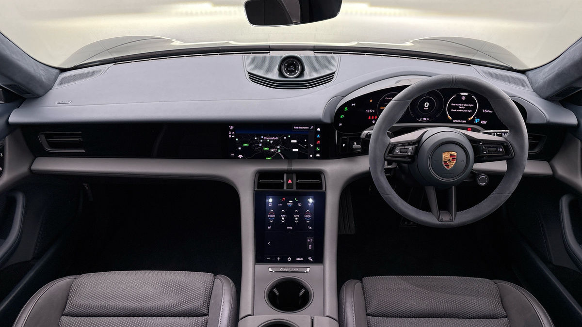 Used Porsche Taycan 2022 for sale - 77937575: Photo 12