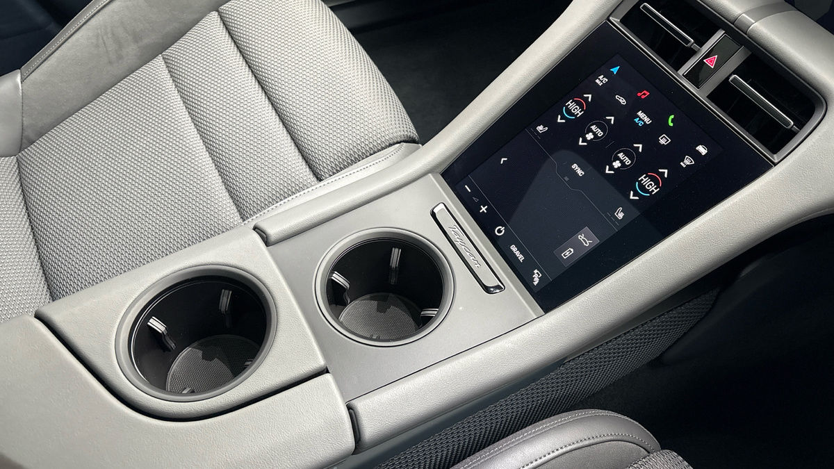 Used Porsche Taycan 2022 for sale - 77937575: Photo 18