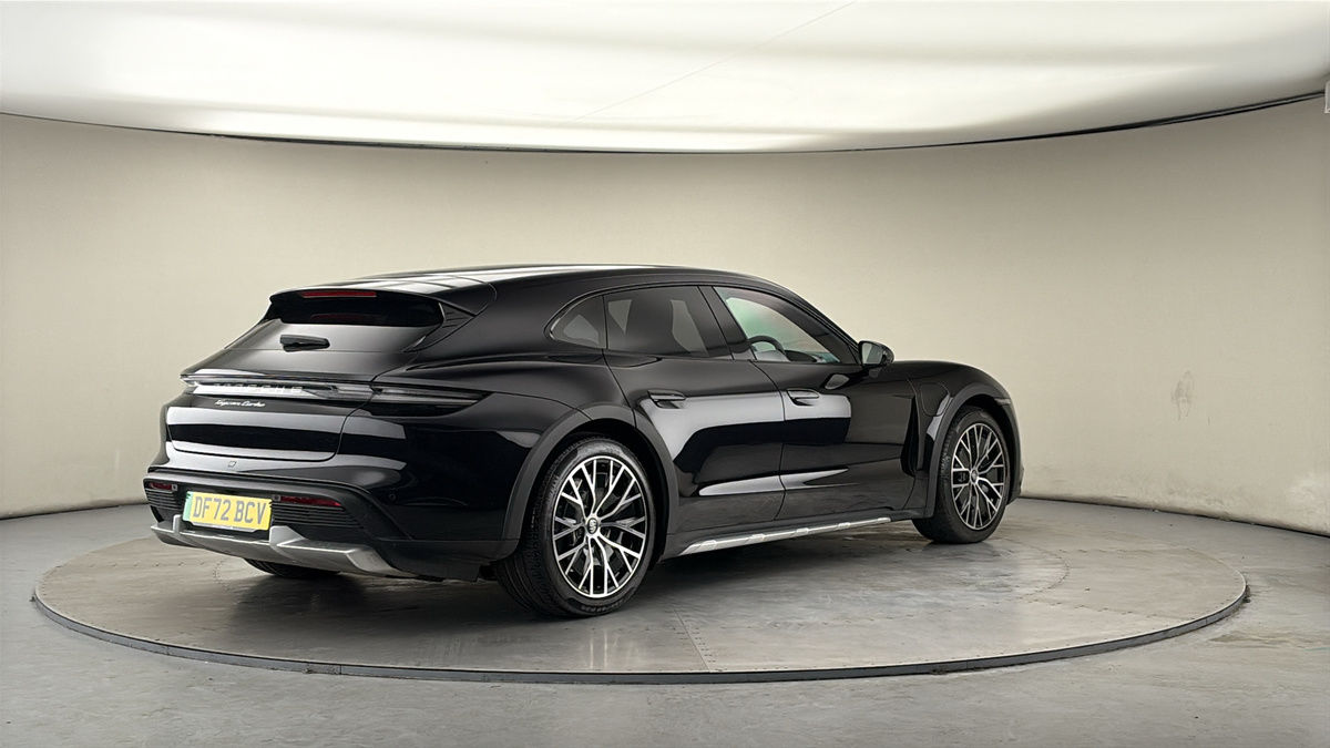 Used Porsche Taycan 2022 for sale - 77937575: Photo 21