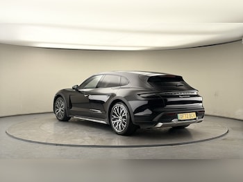 Used Porsche Taycan 2022 for sale - 77937575: Photo