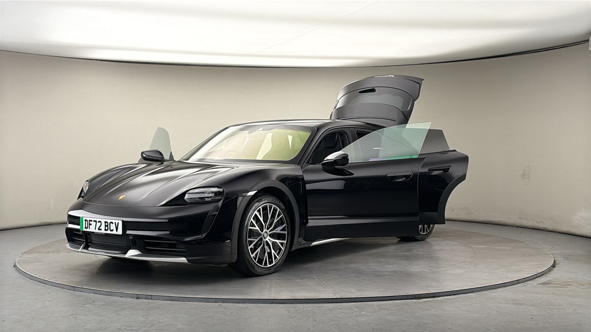 Used Porsche Taycan 2022 for sale - 77937575: Photo 53