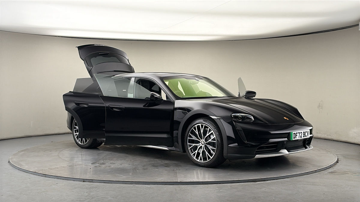 Used Porsche Taycan 2022 for sale - 77937575: Photo 57