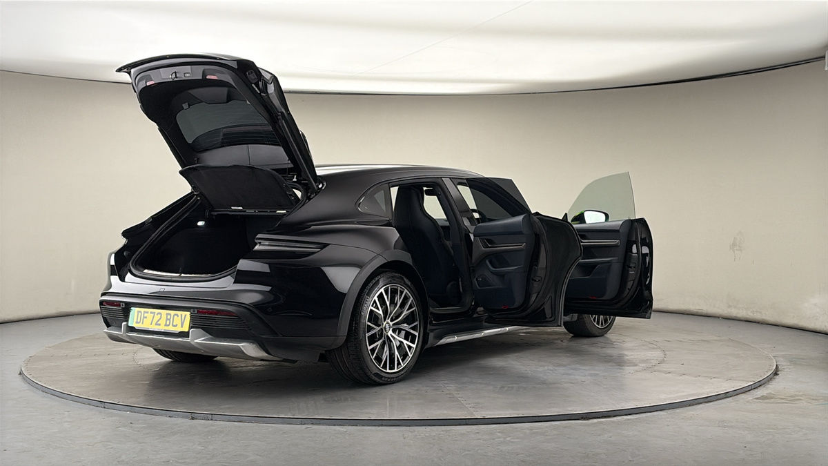 Used Porsche Taycan 2022 for sale - 77937575: Photo 62