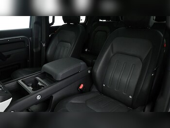 Used Land Rover Defender 110 2021 for sale - 74474116: Photo