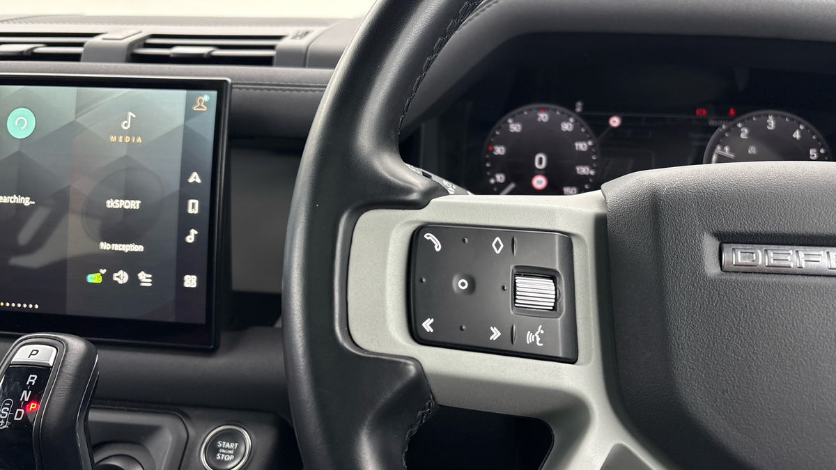 Used Land Rover Defender 110 2023 for sale - 76559621: Photo 13