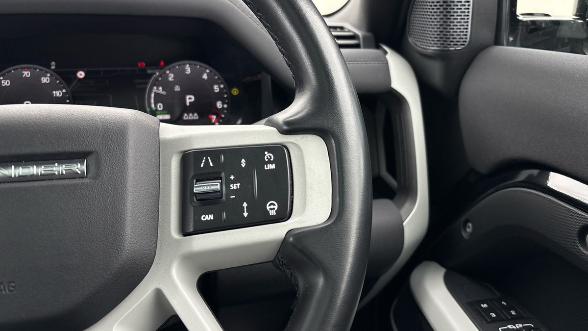 Used Land Rover Defender 110 2023 for sale - 76559621: Photo 14