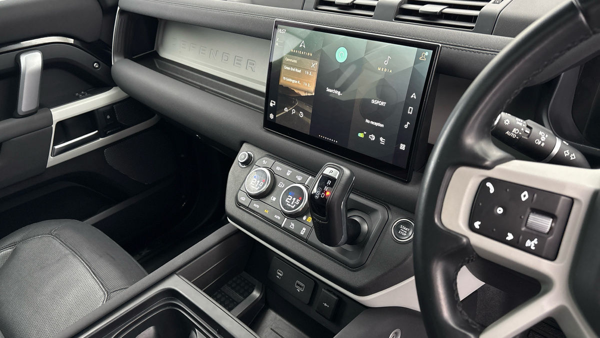 Used Land Rover Defender 110 2023 for sale - 76559621: Photo 18