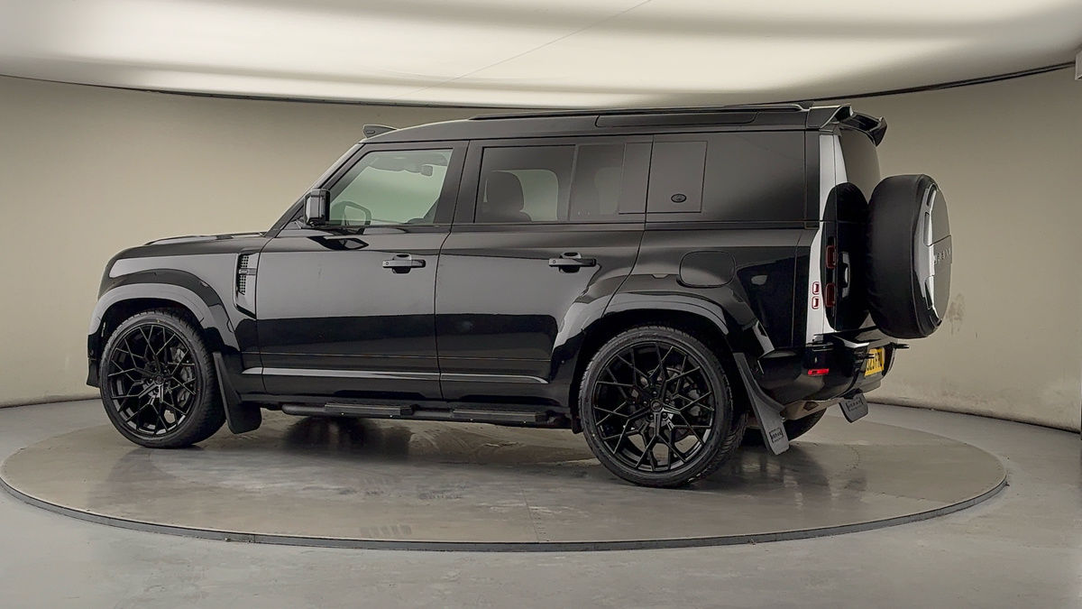 Used Land Rover Defender 110 2023 for sale - 76559621: Photo 32