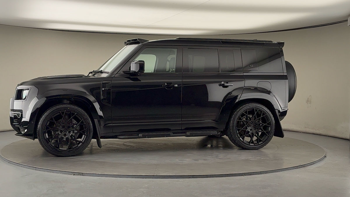 Used Land Rover Defender 110 2023 for sale - 76559621: Photo 34