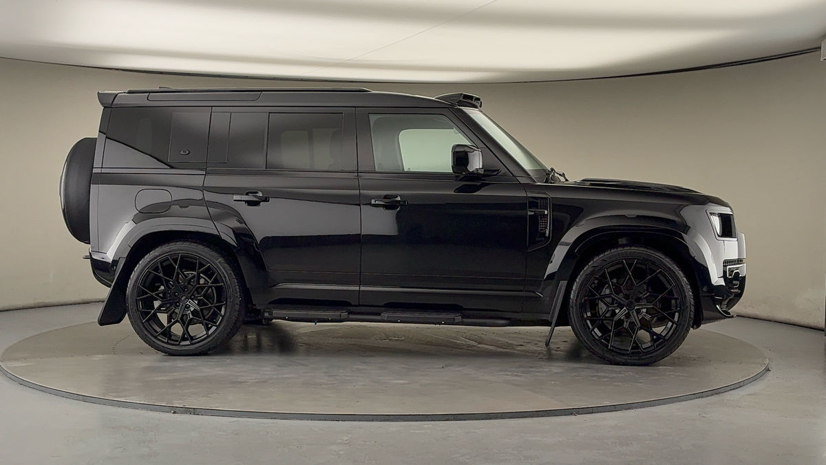 Used Land Rover Defender 110 2023 for sale - 76559621: Photo 42