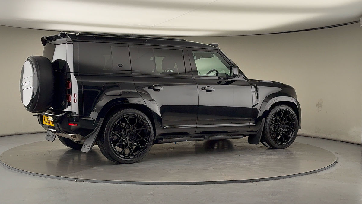 Used Land Rover Defender 110 2023 for sale - 76559621: Photo 44