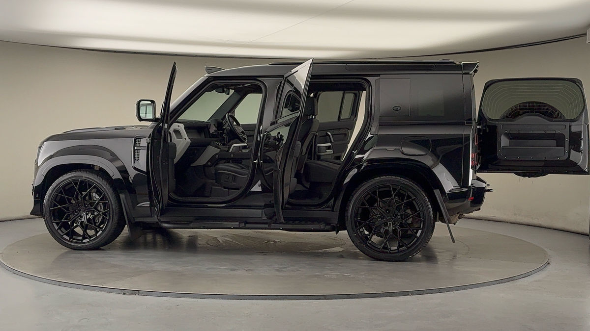 Used Land Rover Defender 110 2023 for sale - 76559621: Photo 52