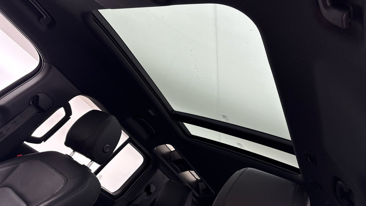 Used Land Rover Defender 110 2023 for sale - 76559621: Photo 6