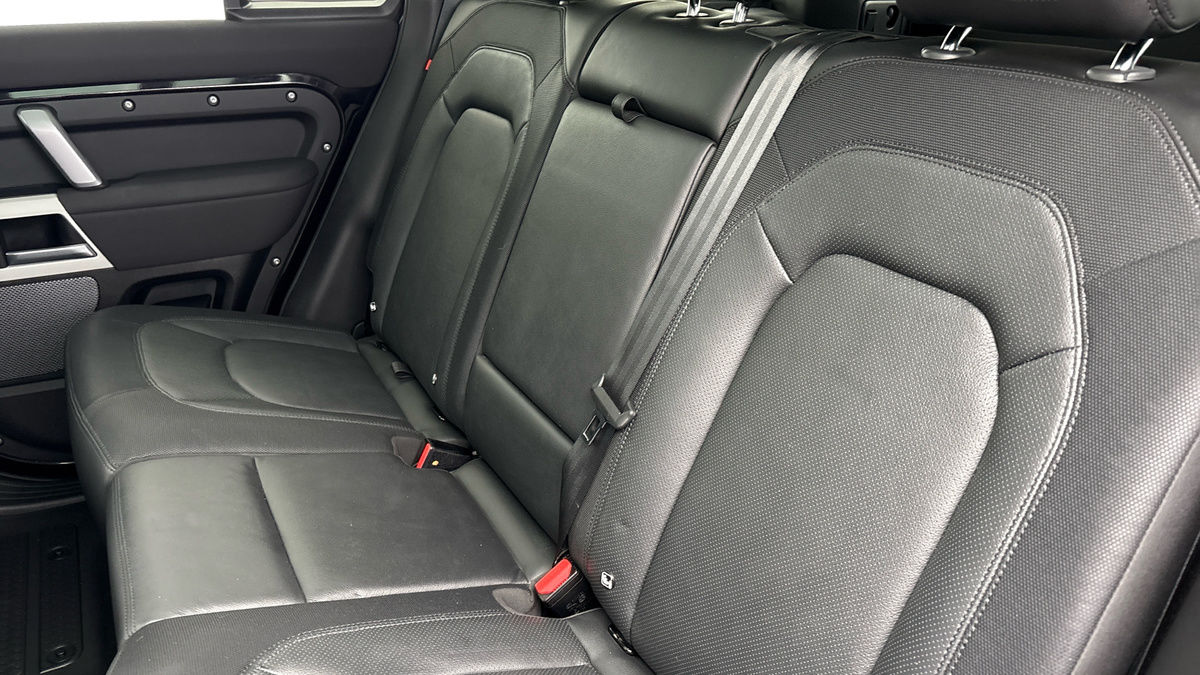 Used Land Rover Defender 110 2023 for sale - 76559621: Photo 8