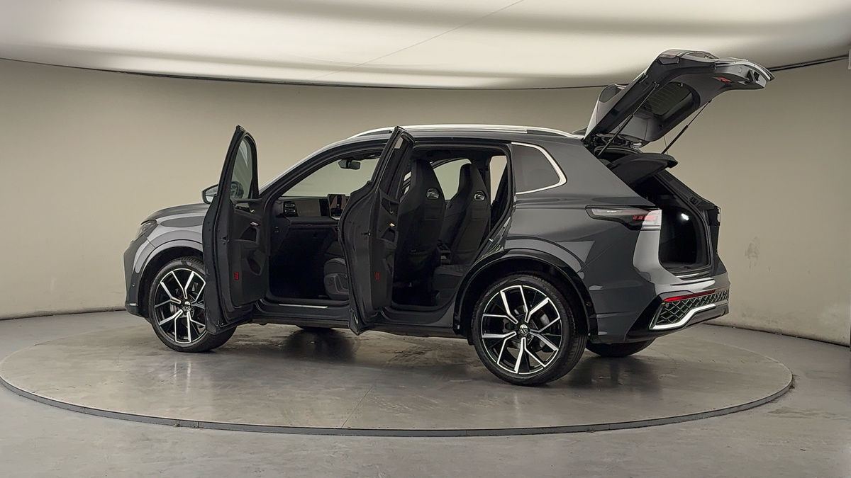 Used Volkswagen Tiguan 2024 for sale - 77681555: Photo 45