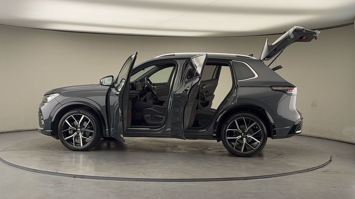 Used Volkswagen Tiguan 2024 for sale - 77681555: Photo 46